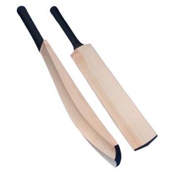 Hand Crafted English Willow Cricket Bat Fitted With Toe Guard Enlarged Spot Area 2.8 Lbs To 3.00 Lbs Hand Crafted English Willow Cricket Bat Fitted With Toe Guard Enlarged Spot Area 2.8 Lbs To 3.00 Lbs